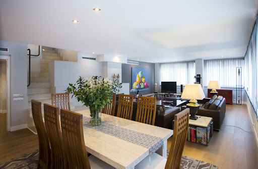 REFORMS AND INTERIOR DESIGN: ALICIA TABLE