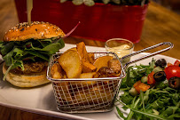 Hamburger du Restaurant français Mugs à Saint-Raphaël - n°1