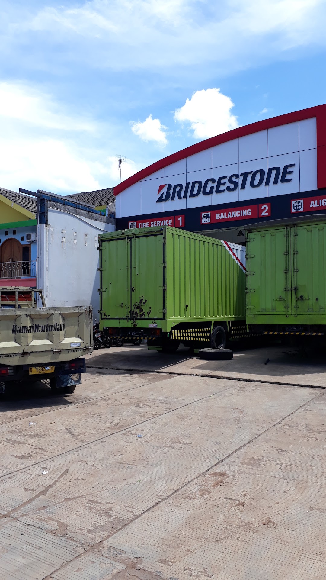 Bridgestone Truck Tire Centre -3S Cibitung