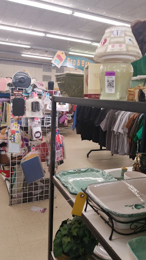 Thrift Store «Thrift Town», reviews and photos, 1516 S Westmoreland Rd, Dallas, TX 75211, USA