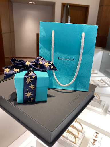 Jewelry Store «Tiffany & Co.», reviews and photos, 2905 E Skyline Dr, Tucson, AZ 85718, USA