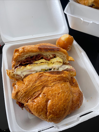 Donut Shop «Superior Donuts», reviews and photos, 13532 Lakewood Blvd, Bellflower, CA 90706, USA