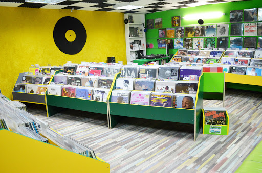 Diskultura true vinyl records shop