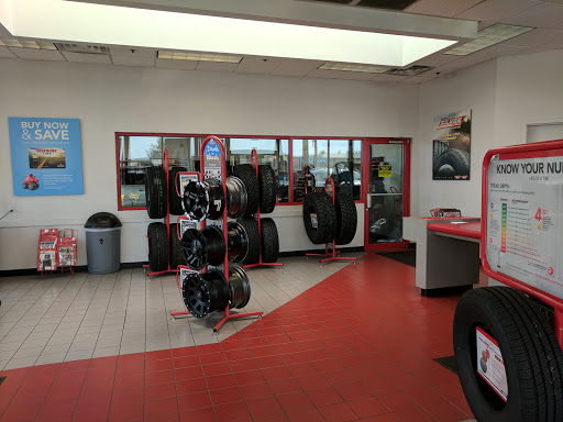 Tire Shop «Discount Tire Store - Salem, OR», reviews and photos, 1890 Lancaster Dr NE, Salem, OR 97305, USA