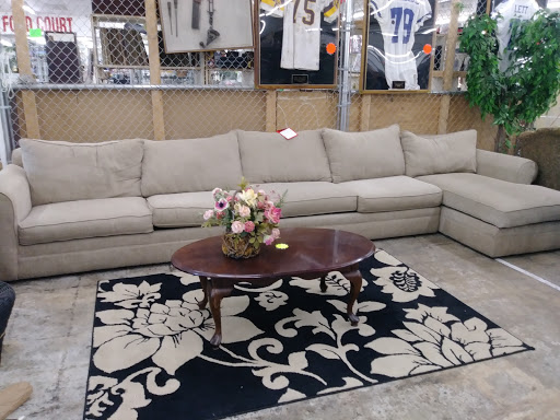 Thrift Store «Uniquely Odd Thrift Shop», reviews and photos, 14 Commercial Plaza, Elkton, MD 21921, USA