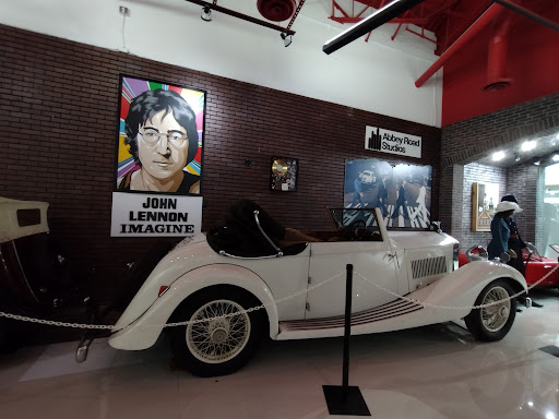 Shopping Mall «Orlando Outlet Marketplace», reviews and photos, 5269 International Dr, Orlando, FL 32819, USA