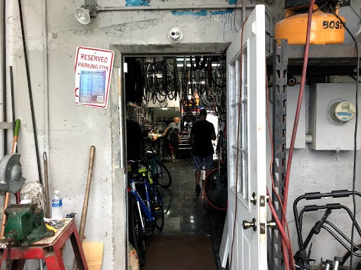 Used Bicycle Shop «Willie’s Bicycle», reviews and photos, 3210 NE 2nd Ave, Miami, FL 33137, USA