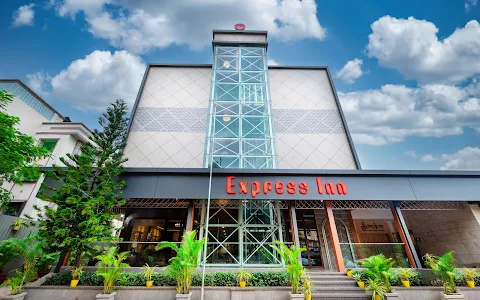 Hotel Express Inn Boisar image