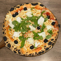 Photos du propriétaire du Pizzeria L'authentique pizza ô feu de bois à Eaubonne - n°11