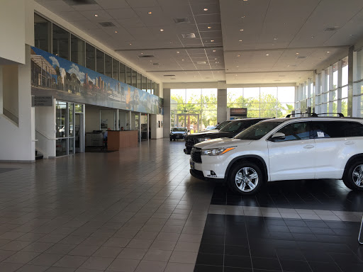 Toyota Dealer «Hanlees Davis Toyota», reviews and photos, 4202 Chiles Rd, Davis, CA 95616, USA
