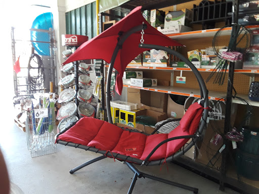 Aubuchon Hardware, 50 Enon St, Beverly, MA 01915, USA, 