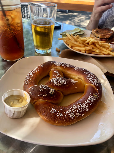 Mediterranean Restaurant «Tradewinds Cafe & Catering Company», reviews and photos, 3443 Hilyard St, Eugene, OR 97405, USA