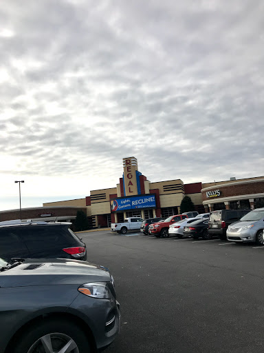 Movie Theater «Regal Cinemas Strawbridge Marketplace 12», reviews and photos, 2133 General Booth Blvd, Virginia Beach, VA 23454, USA