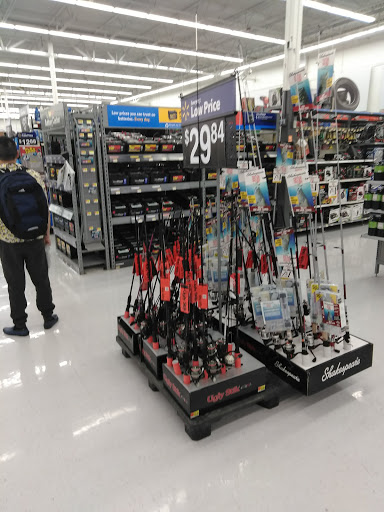 Department Store «Walmart Supercenter», reviews and photos, 401 E Capitol Dr, Milwaukee, WI 53212, USA