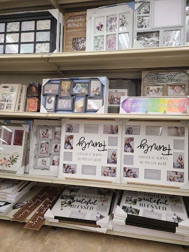 Home Goods Store «Christmas Tree Shops», reviews and photos, 9819 W Broad St, Glen Allen, VA 23060, USA