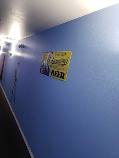 Movie Theater «Sunset Point Cinema Bar & Grille», reviews and photos, 24095 US Hwy 19 N, Clearwater, FL 33765, USA