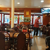 Atmosphère du Restaurant de döner kebab Restaurant AB Istanbul à Saint-Denis - n°1