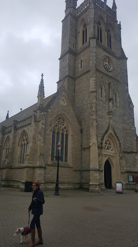 Saint Thomas's Church - Newport
