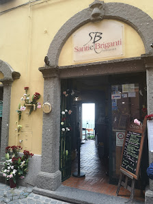 Santi e briganti nemi Corso Vittorio Emanuele, 00040 Nemi RM, Italia
