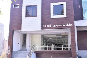 Zeenith Hotel image