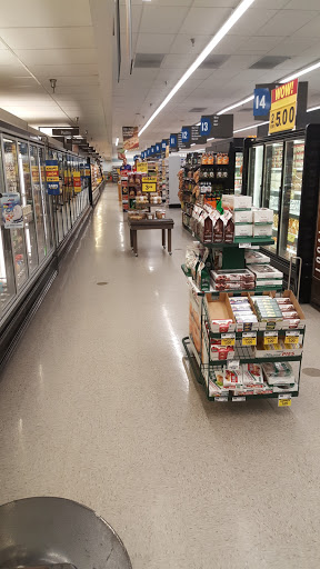 Grocery Store «Food Lion», reviews and photos, 424 N Main St, Kilmarnock, VA 22482, USA