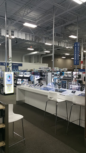Electronics Store «Best Buy», reviews and photos, 350 W Army Trail Rd, Bloomingdale, IL 60108, USA