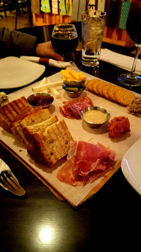 Wine Store «Cellar Door», reviews and photos, 5150 Main St A, Downers Grove, IL 60515, USA