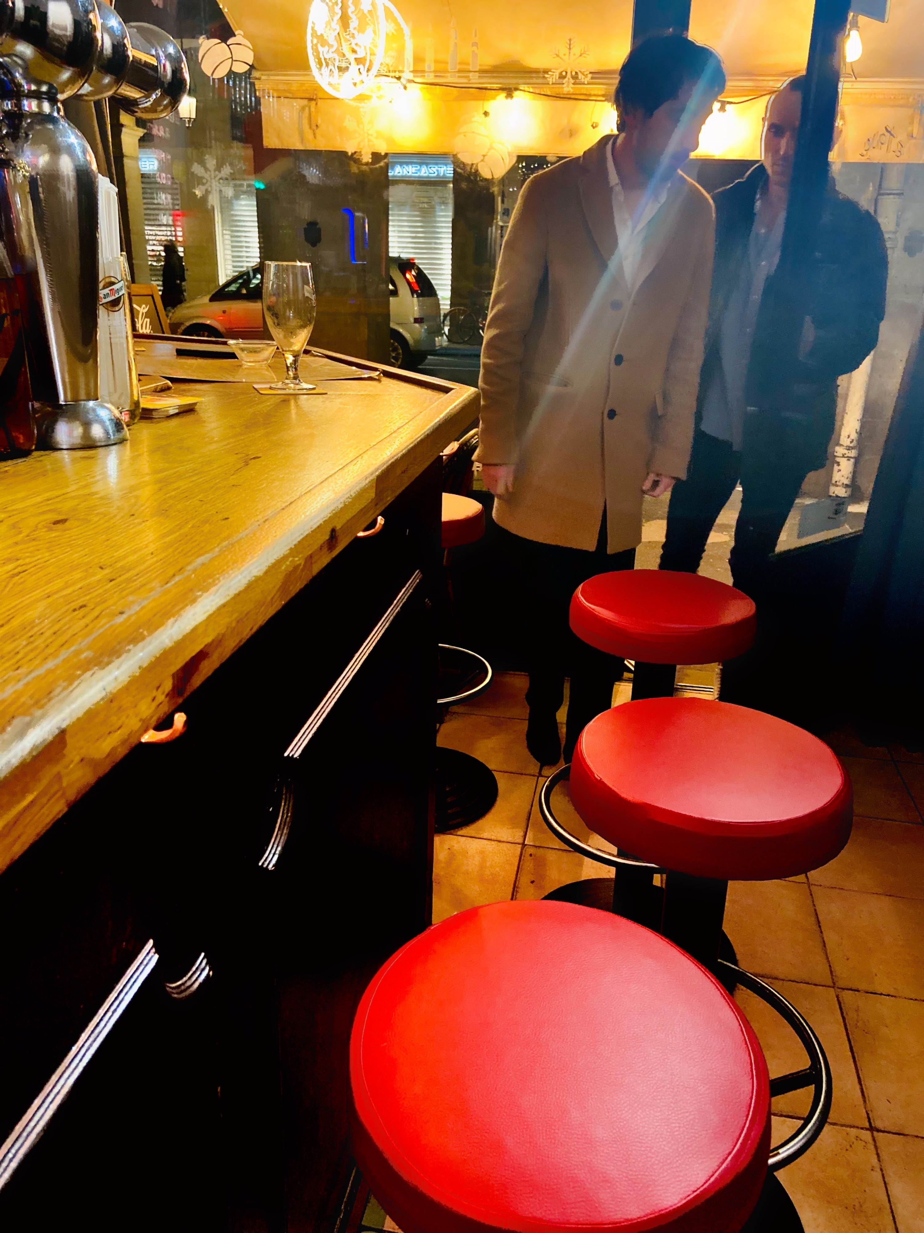 Photo n° 3 de l'avis de Streetmoodparis. fait le 12/12/2021 à 17:51