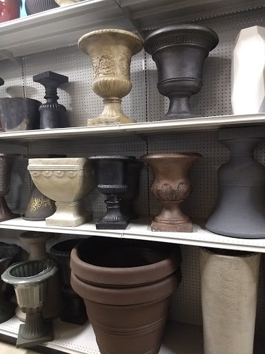 Home Goods Store «At Home», reviews and photos, 4620 Stadium Dr, Kalamazoo, MI 49008, USA