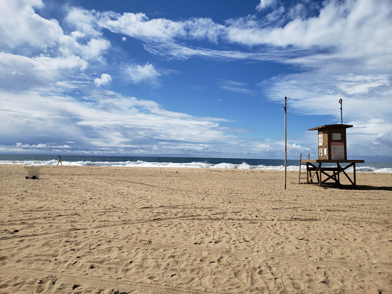 Foto von Newport Beach mit langer gerader strand