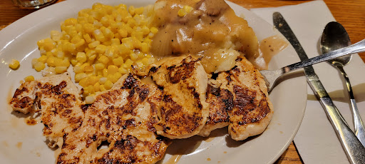 American Restaurant «Cracker Barrel Old Country Store», reviews and photos, 1162 Wayne Ave, Chambersburg, PA 17202, USA