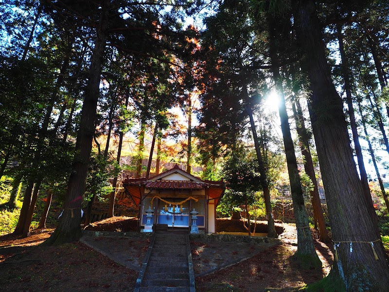 抜湯神社妙現大明神