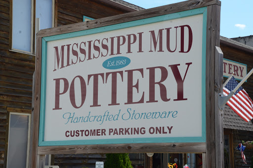 Pottery Store «Mississippi Mud Pottery», reviews and photos, 310 E Broadway, Alton, IL 62002, USA