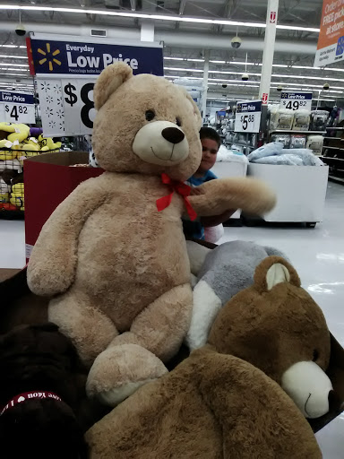 Department Store «Walmart Supercenter», reviews and photos, 2151 W Oaklawn Rd, Pleasanton, TX 78064, USA