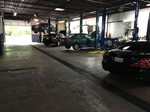 Auto Repair Shop «Autobahn Automotive», reviews and photos, 2306 NE Interstate 410 Loop, San Antonio, TX 78217, USA