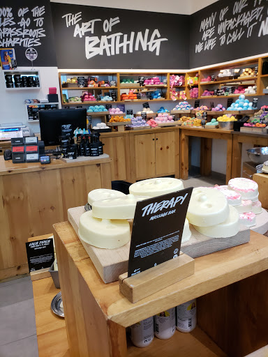 Cosmetics Store «Lush», reviews and photos, 4200 Conroy Rd, Orlando, FL 32839, USA