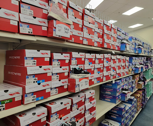 Shoe Store «Shoe Carnival», reviews and photos, 6192 20th St, Vero Beach, FL 32966, USA