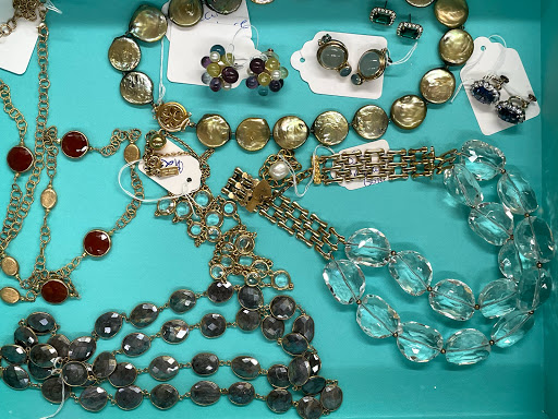 Thrift Store «Tambourine Resale Shop», reviews and photos, 1619 10th Ave, Vero Beach, FL 32960, USA