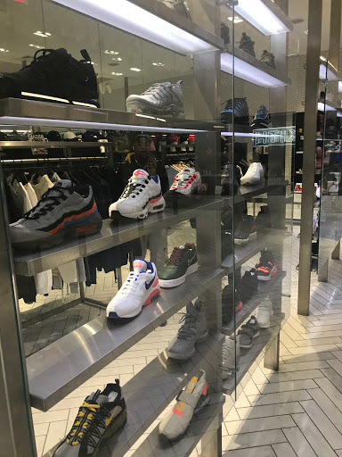 Clothing Store «Kith Brooklyn», reviews and photos, 233 Flatbush Ave, Brooklyn, NY 11217, USA
