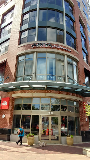 Clothing Store «The North Face», reviews and photos, 1600 Sherman Ave, Evanston, IL 60201, USA