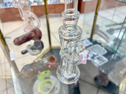 Tobacco Shop «Smoke Tokz Head Shop KC», reviews and photos, 1263 W 103rd St, Kansas City, MO 64114, USA