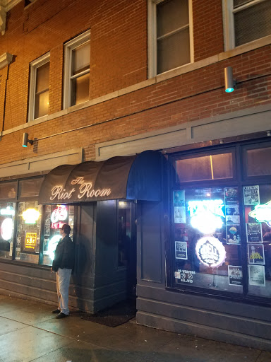 Live Music Venue «The Riot Room», reviews and photos, 4048 Broadway St, Kansas City, MO 64111, USA