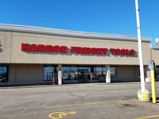 Hardware Store «Harbor Freight Tools», reviews and photos, 3333 W Henrietta Rd #400, Rochester, NY 14623, USA