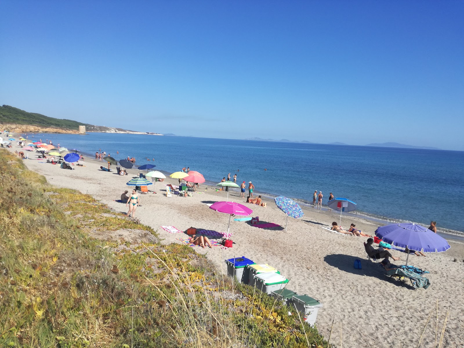 Fotografija Plaža Platamona priljubljeno mesto med poznavalci sprostitve