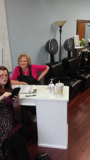 Beauty Salon «Third Avenue Hair Studio», reviews and photos, Third Avenue Hair Studio, 205 SE 3rd Ave # 400, Hillsboro, OR 97123, USA