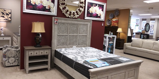 Furniture Store «Raymour & Flanigan Furniture and Mattress Store», reviews and photos, 275 Glen Cove Rd, Carle Place, NY 11514, USA