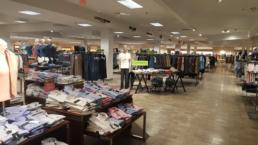 Department Store «Lord & Taylor», reviews and photos, 27650 Novi Road, Novi, MI 48377, USA