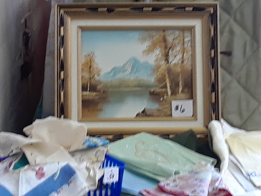 Thrift Store «In Review Shop», reviews and photos, 4768 N High St, Columbus, OH 43214, USA