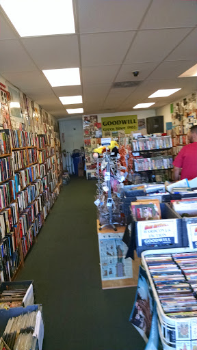 Thrift Store «Goodwill», reviews and photos, 815 Soquel Ave, Santa Cruz, CA 95062, USA