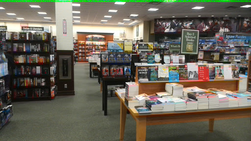 Book Store «Barnes & Noble», reviews and photos, 3120 Fairlane Dr, Allen Park, MI 48101, USA